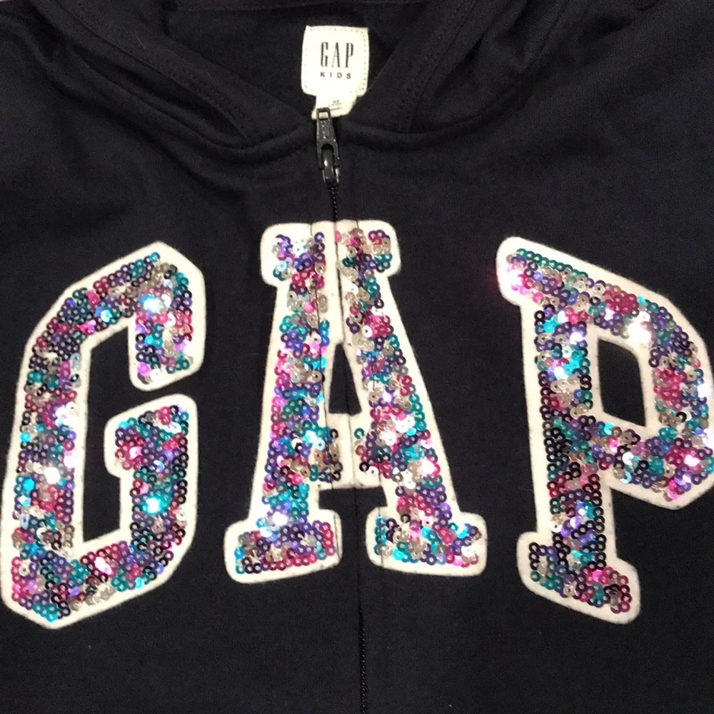GAP sweatshirt
